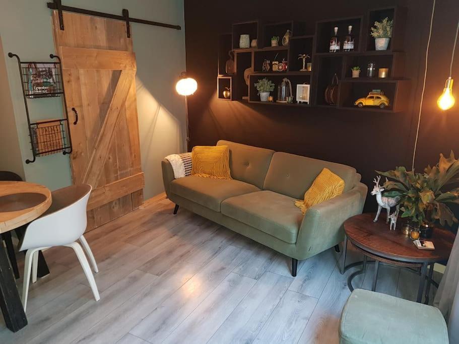 Appartement De Oliekan Medium Lemmer Eksteriør billede