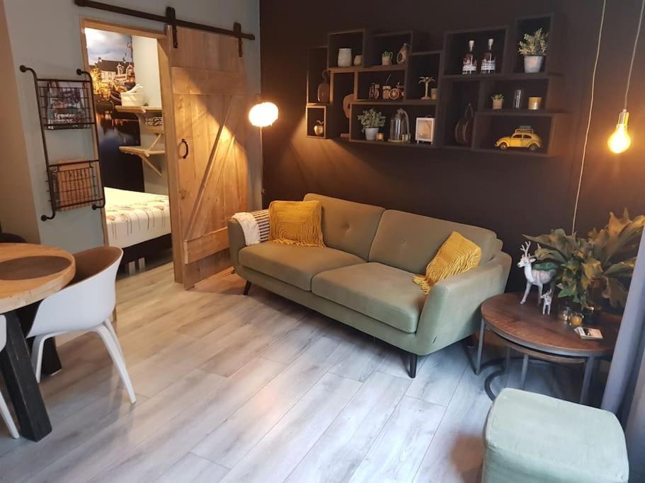 Appartement De Oliekan Medium Lemmer Eksteriør billede
