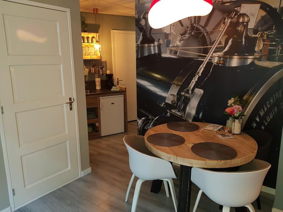 Appartement De Oliekan Medium Lemmer Eksteriør billede